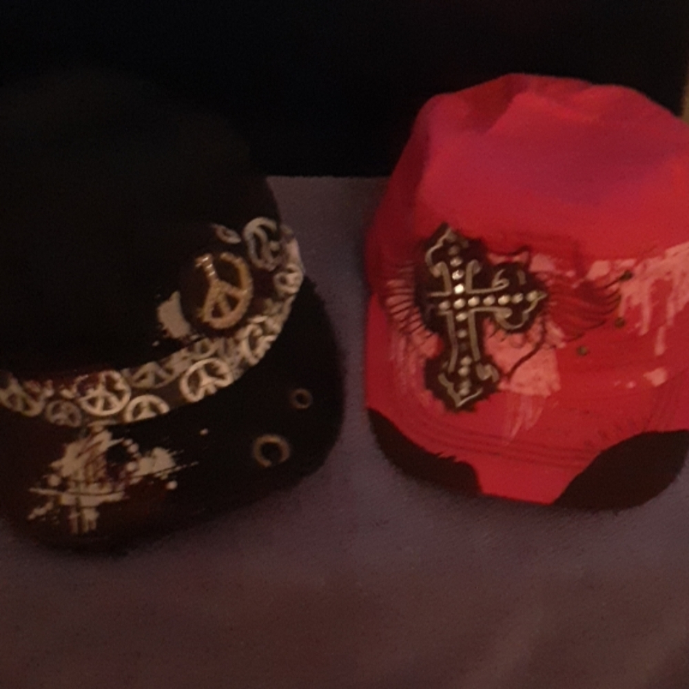 Caps 28 brand new